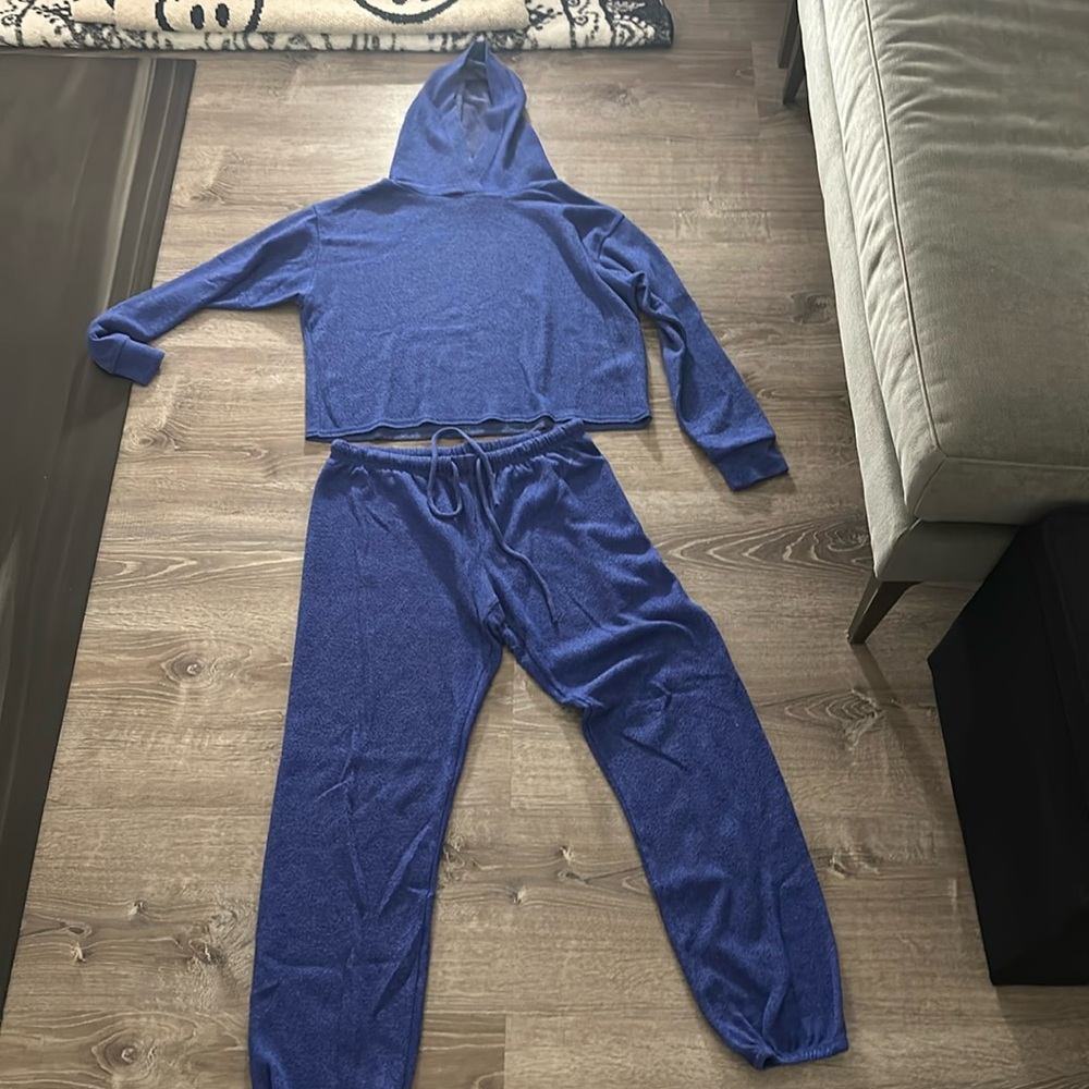 Jac Parker hooded sweatsuit, barely worn, cozy, comfy, small top, medium bottom